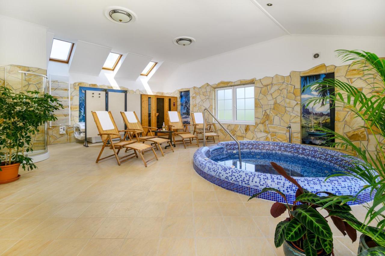 Rege - Wellness Resort House Eger Ngoại thất bức ảnh